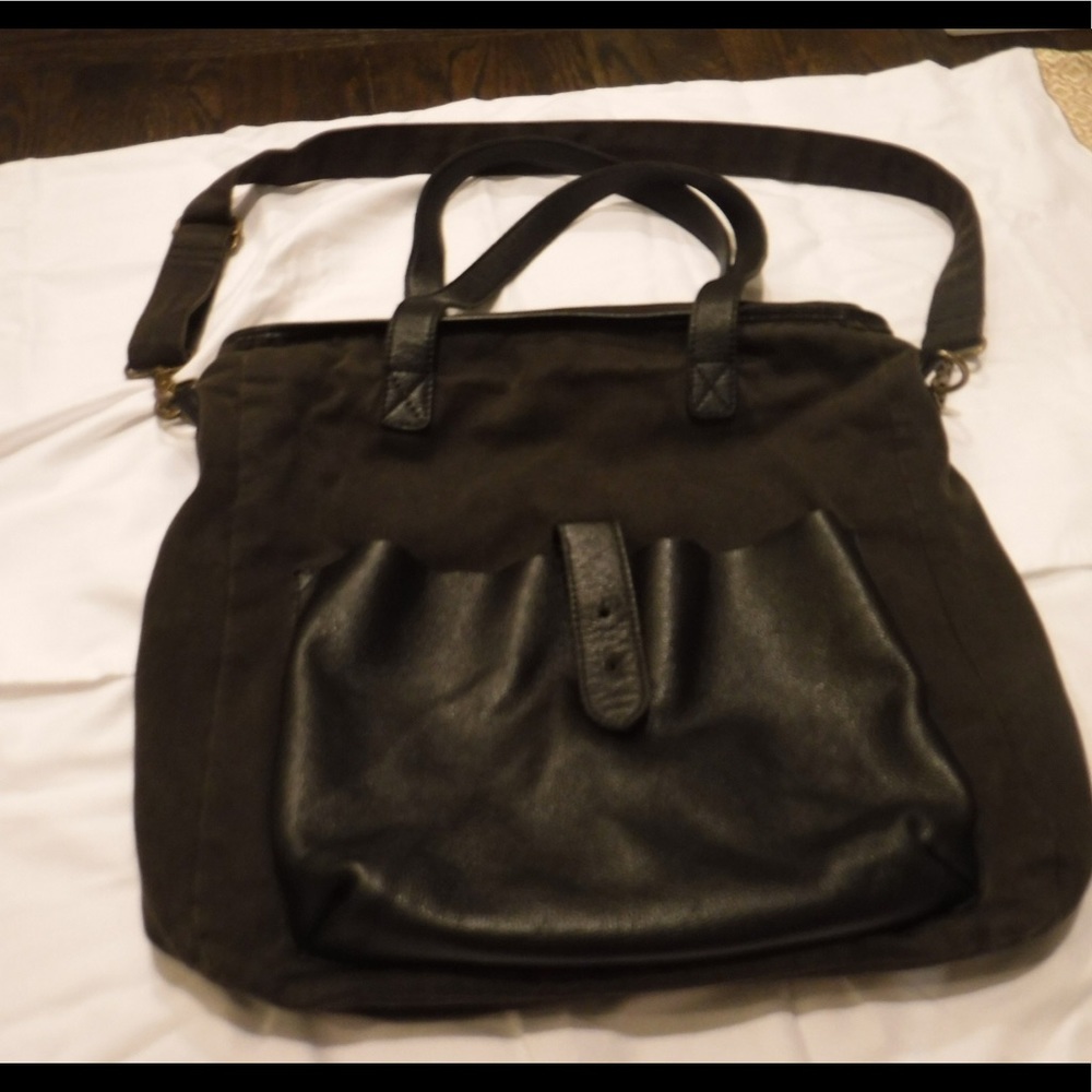 Jesslyn Blake crossbody-messenger